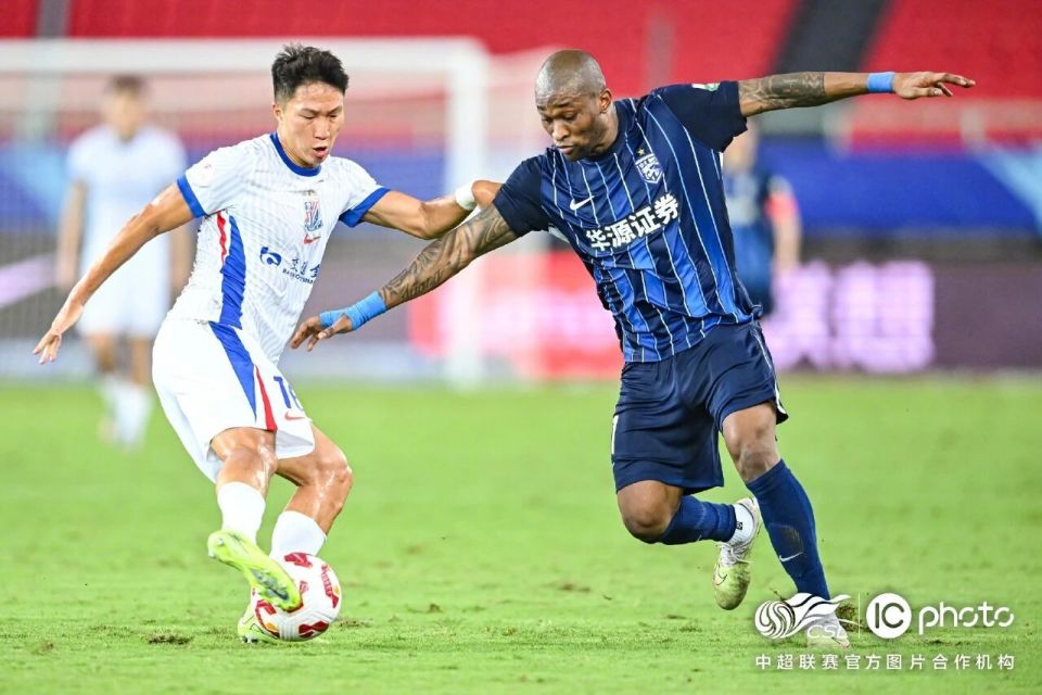 尤其场上缺, 前四的球队