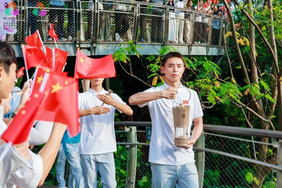 开放时段内, 盛会, 文化 开放时段内, 盛会, 文化